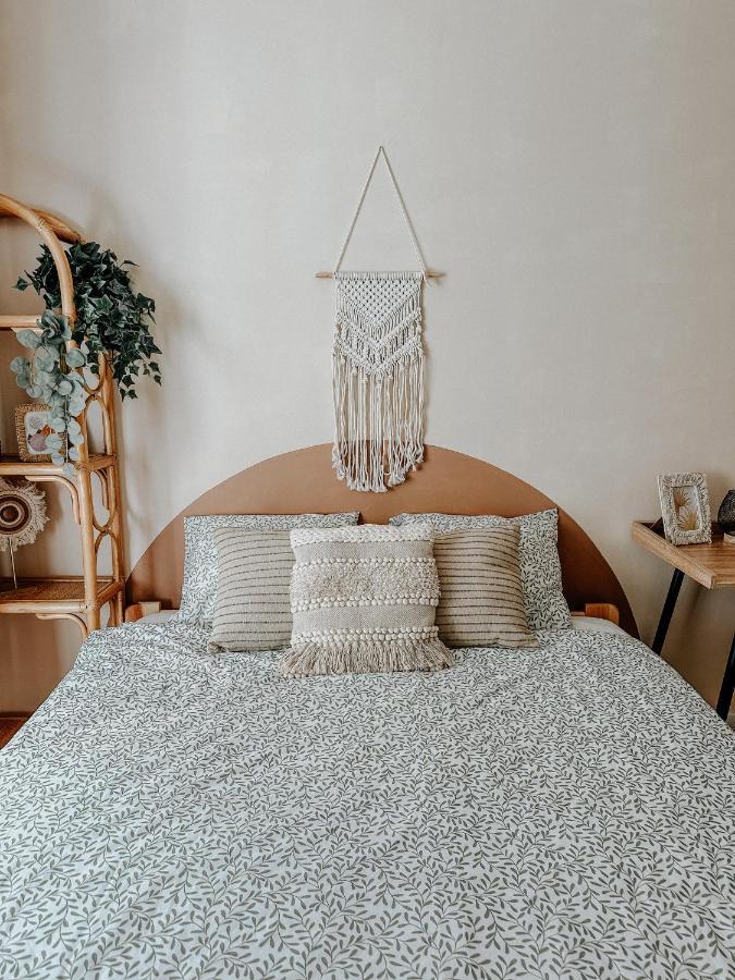 Quiet Boho Lair 10 Min To Centre Apartmán Prague